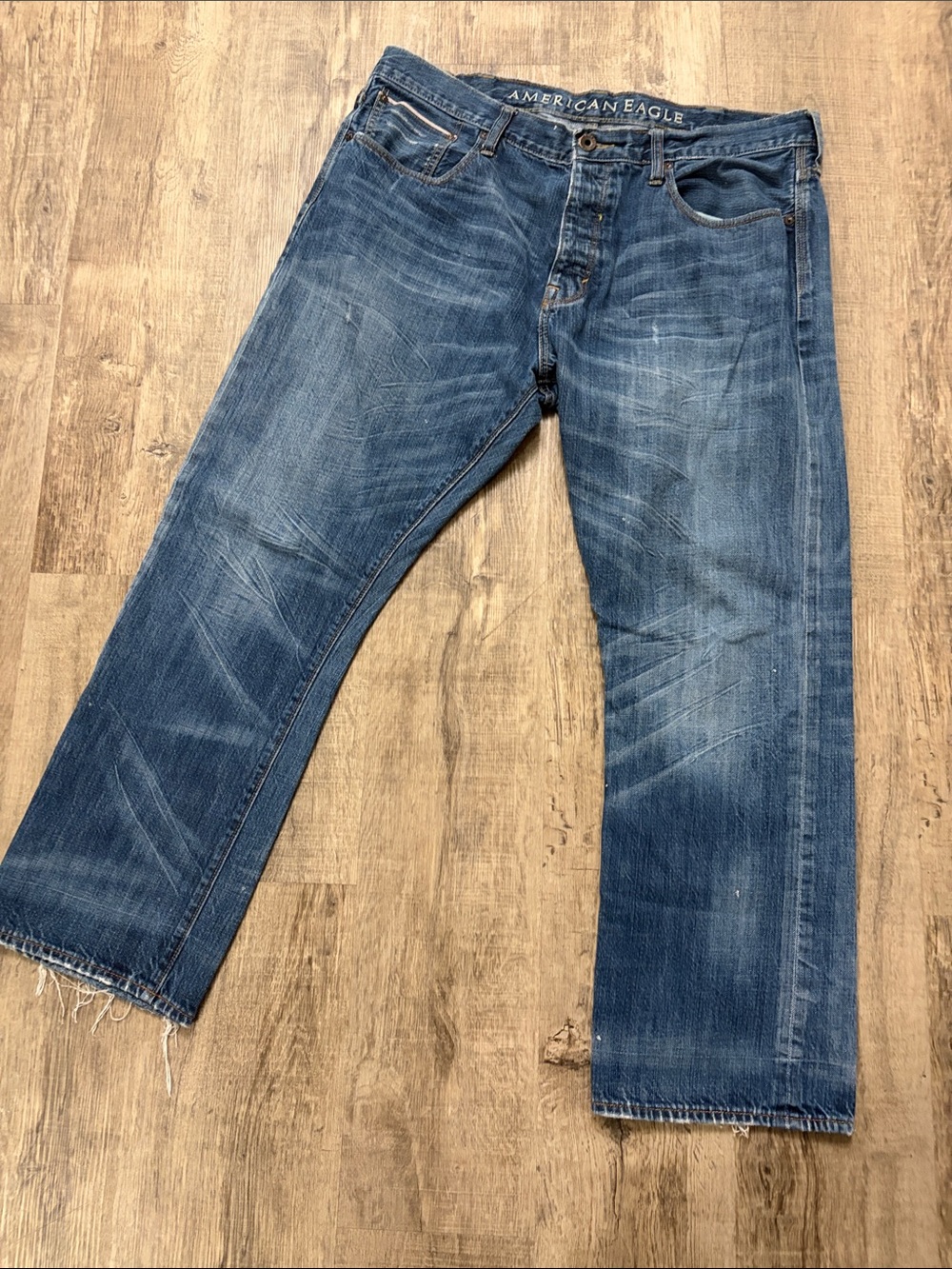 American Eagle Outfitters Men's Faded Blue Straight Jeans